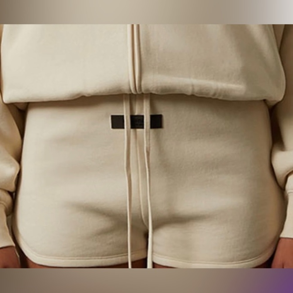 Essentials Fear of God Shorts: eggshell